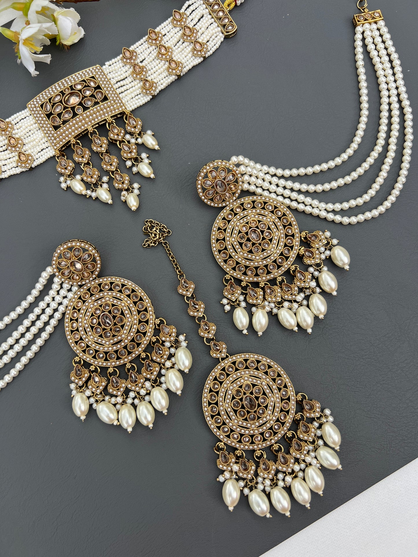 Mehreen necklace set