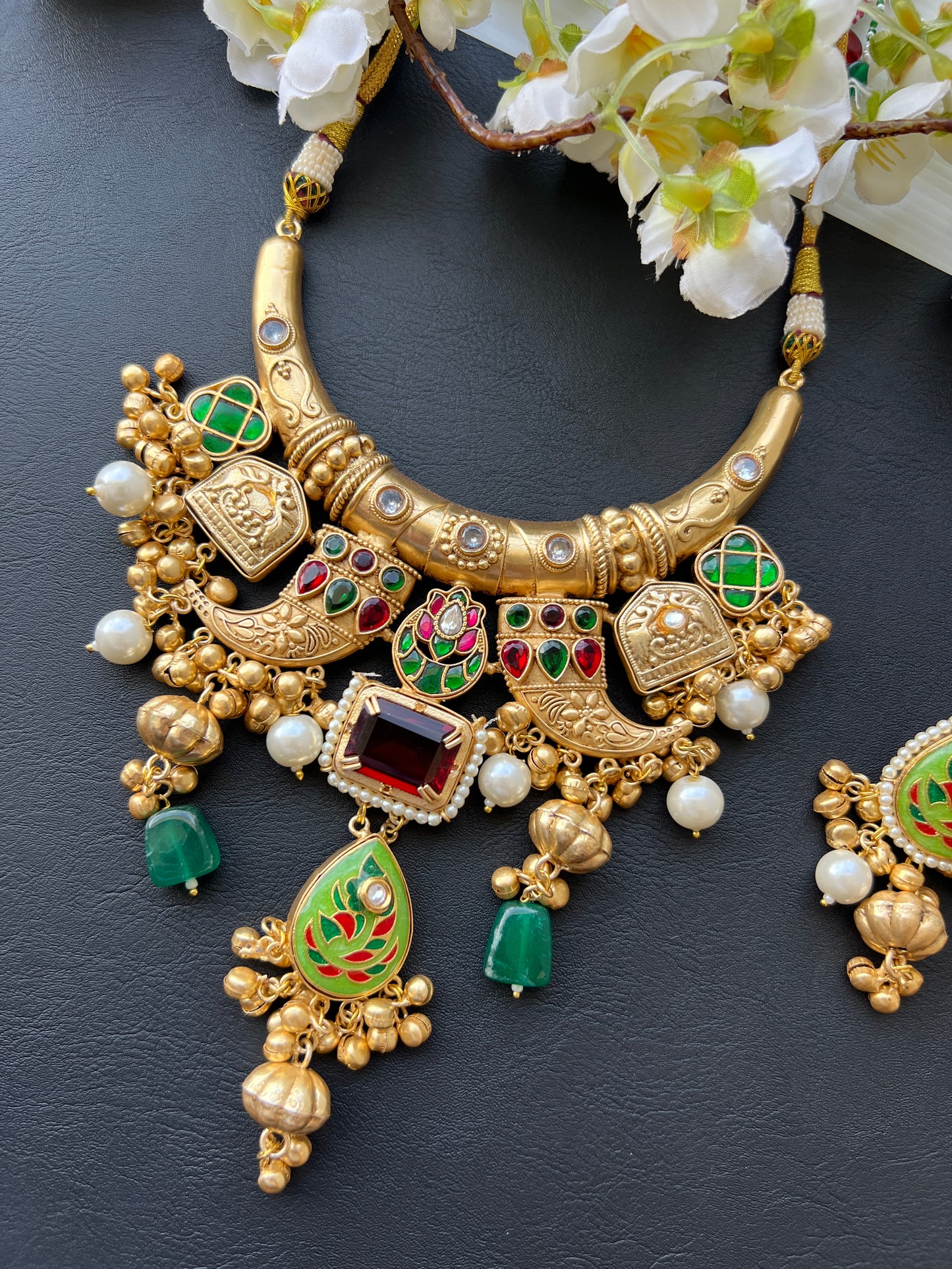 Sanam necklace set