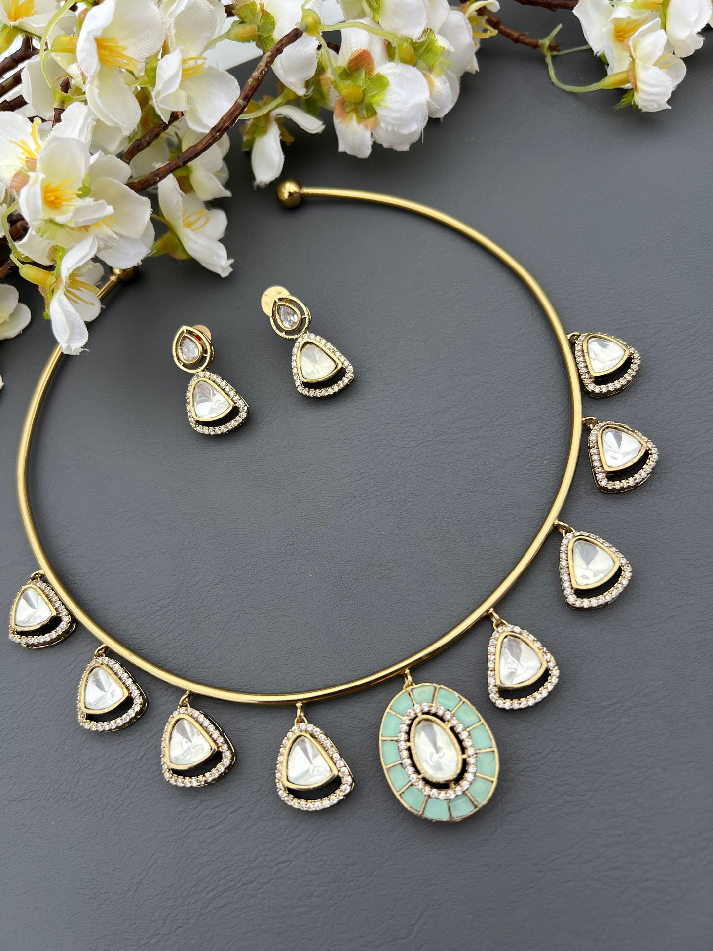 Mahima necklace set