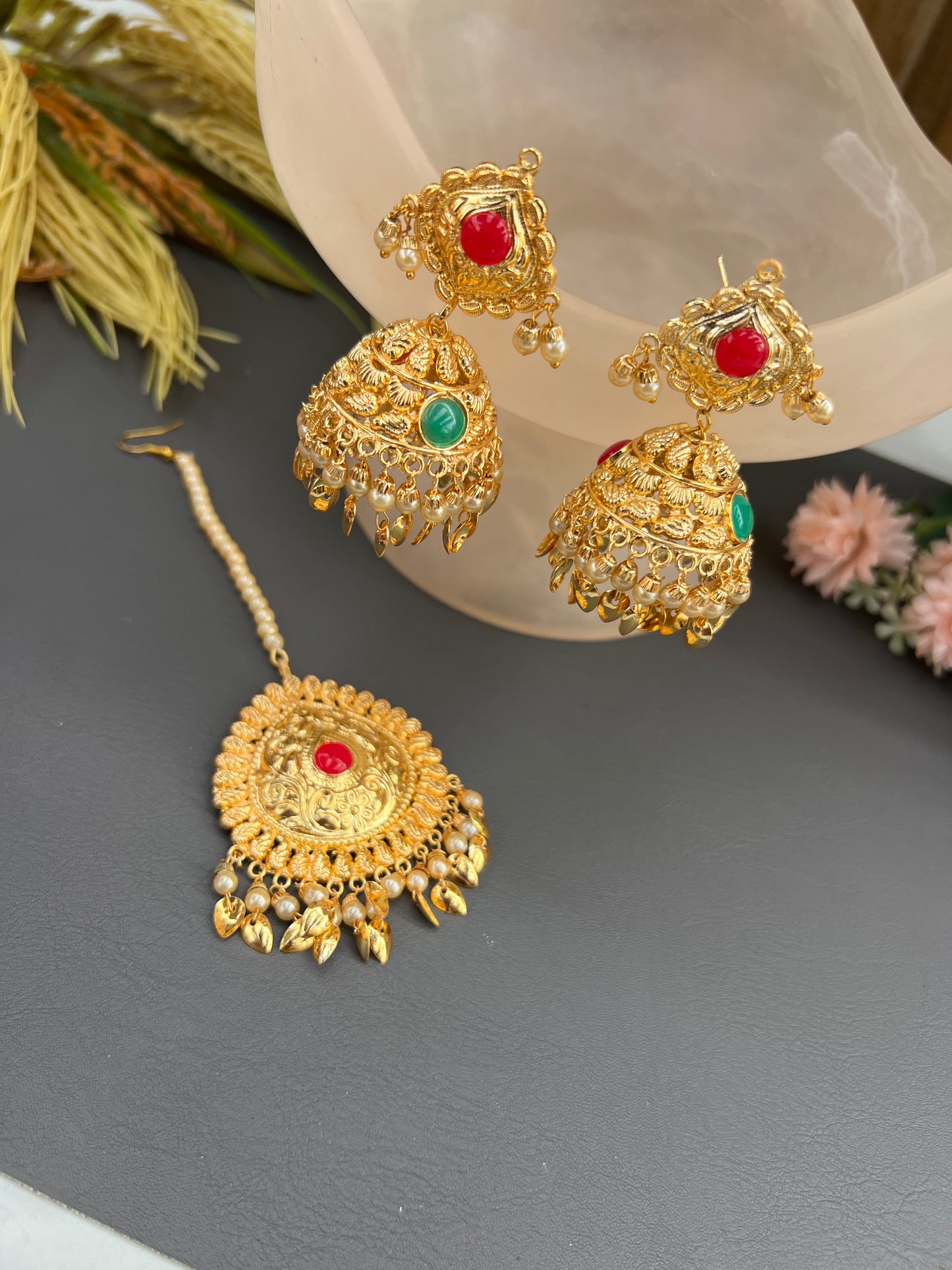 Soohi jhumki & tikka set