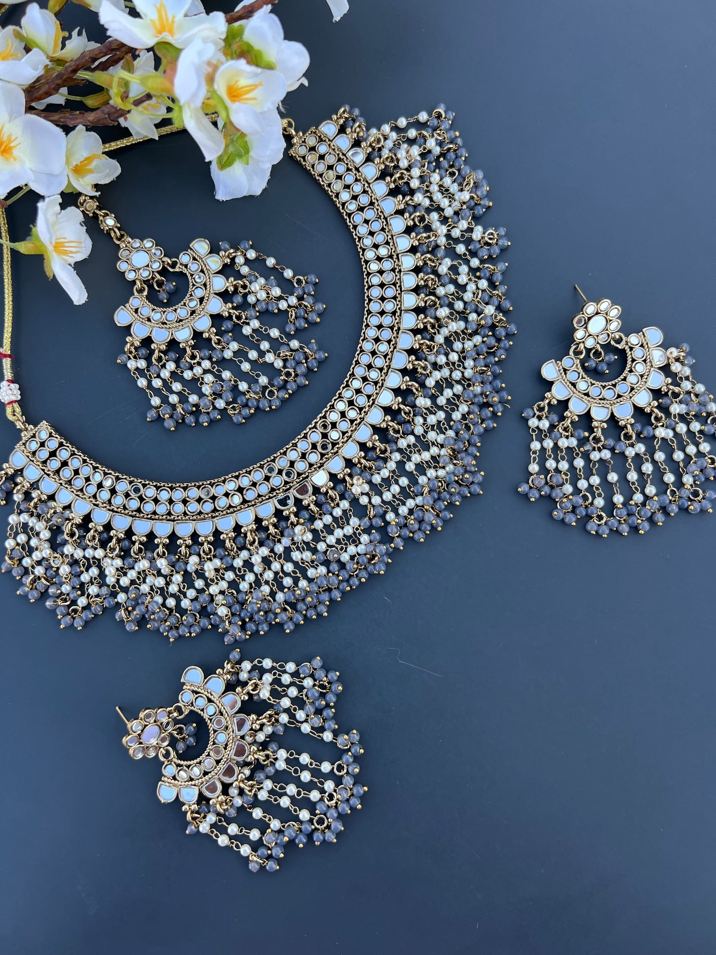 Suhi necklace set