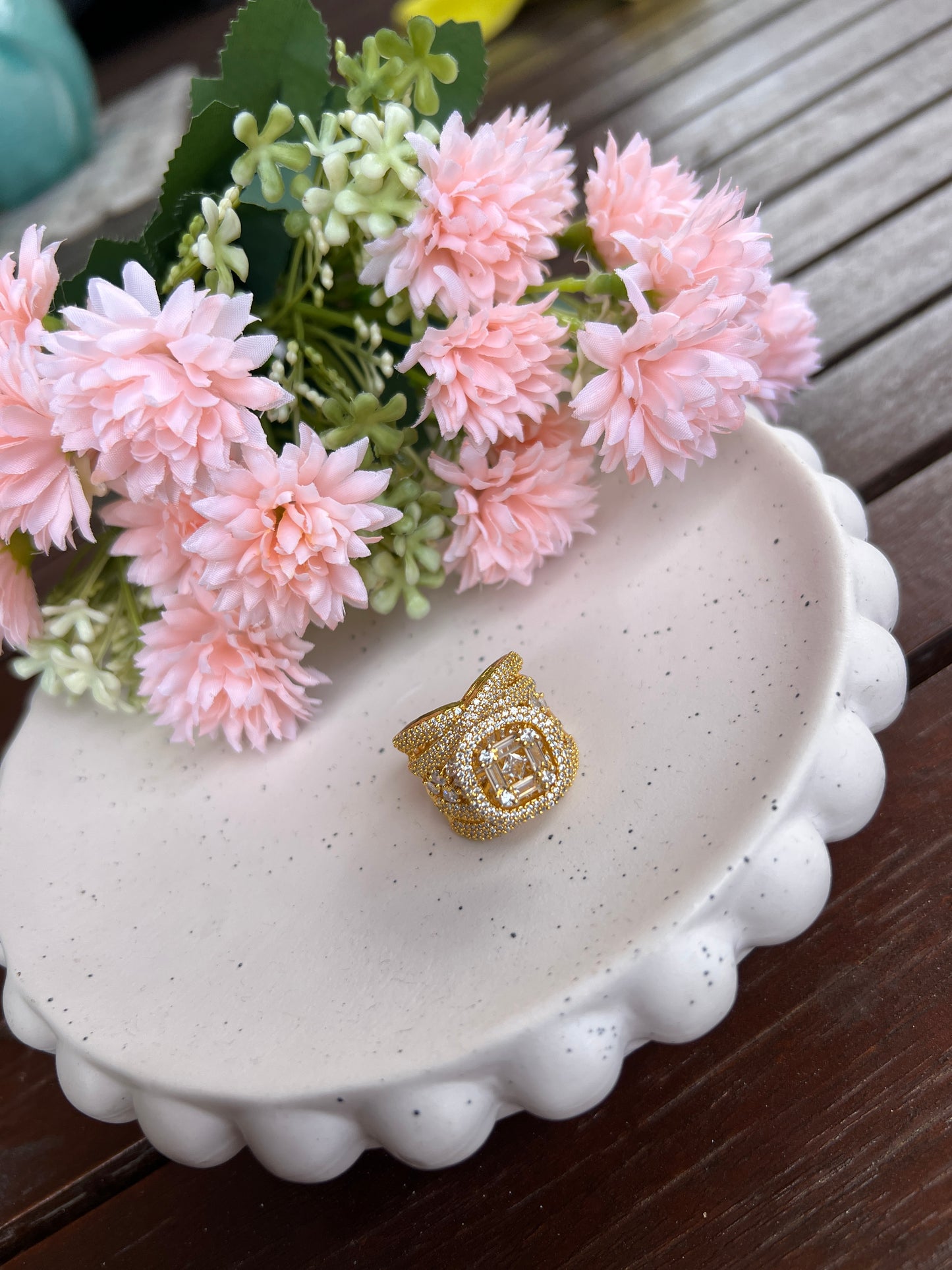 Laiza statement ring