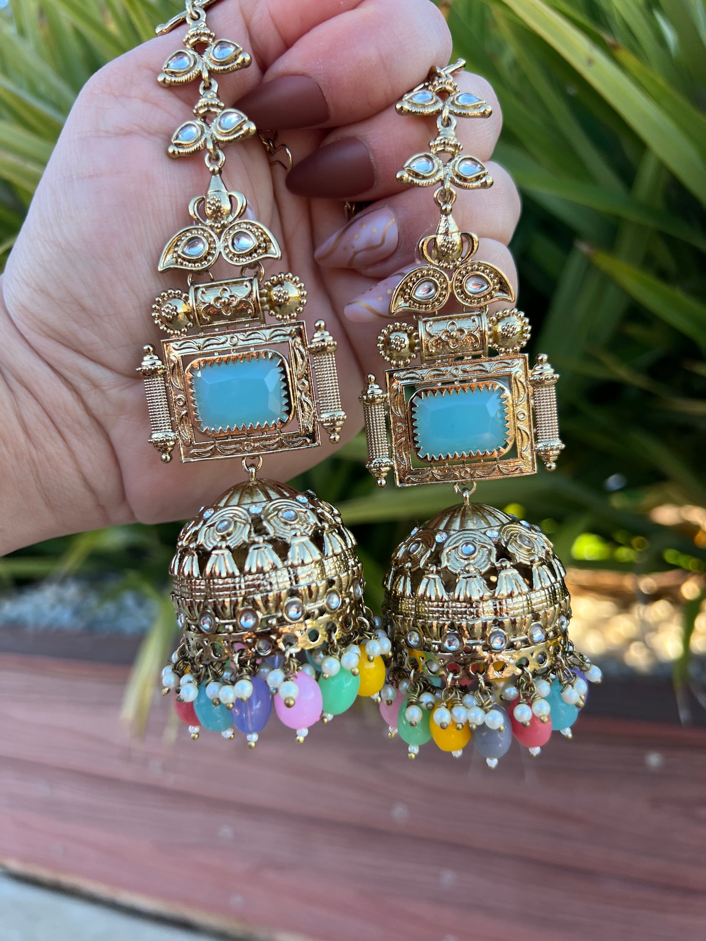 Himanshi oversized jhumka