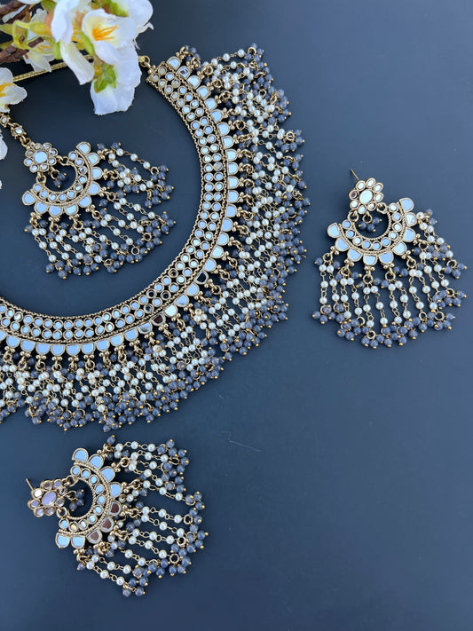Suhi necklace set