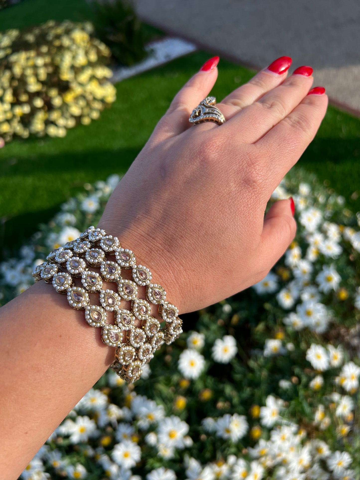 Ruhina bangles set