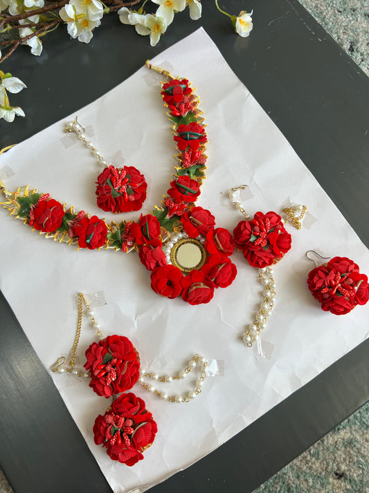 Chaya flowers jewellery set