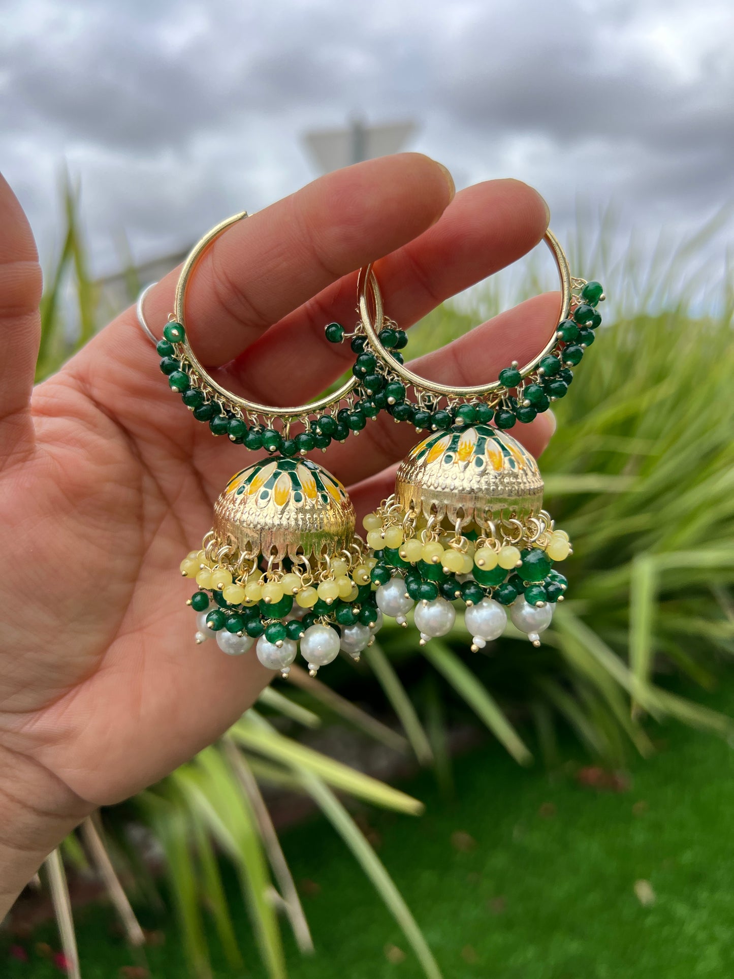 Udita hoops