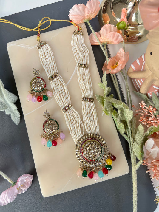 Aandita long necklace set