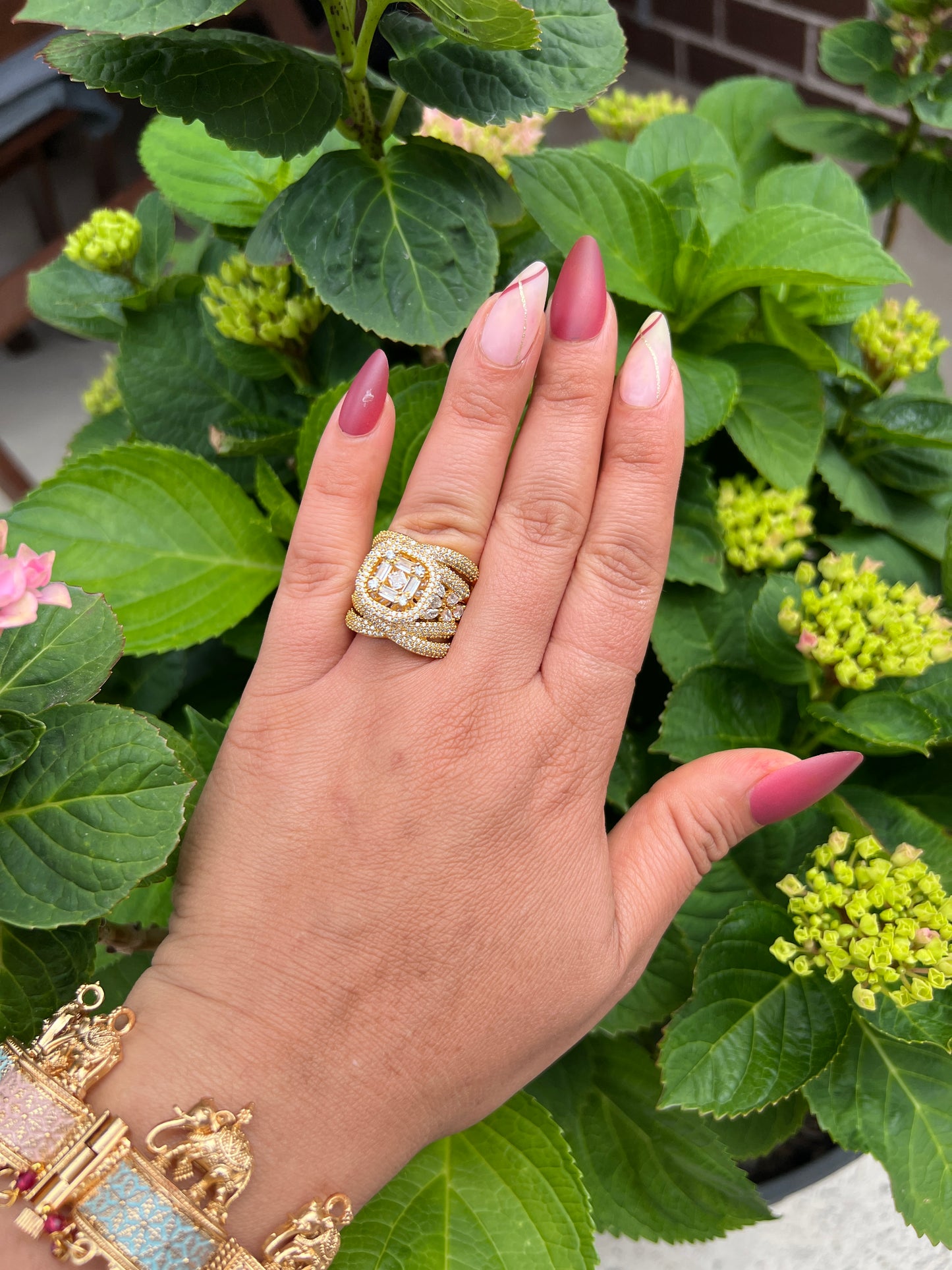 Laiza statement ring