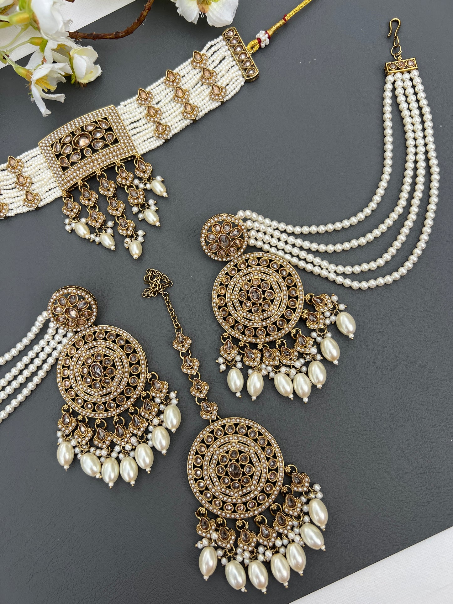 Mehreen necklace set