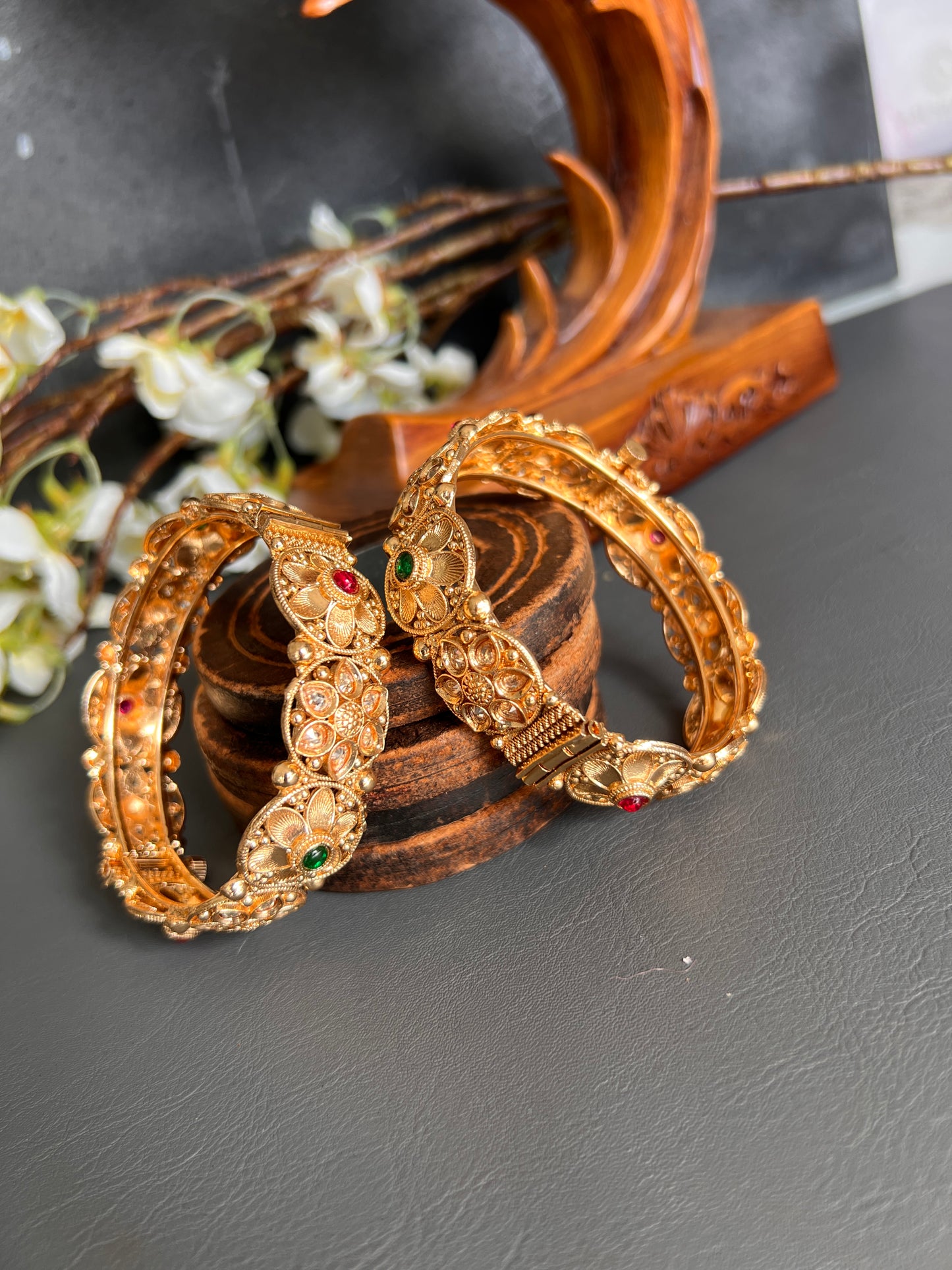 Zuri Antique gold plated Kadas