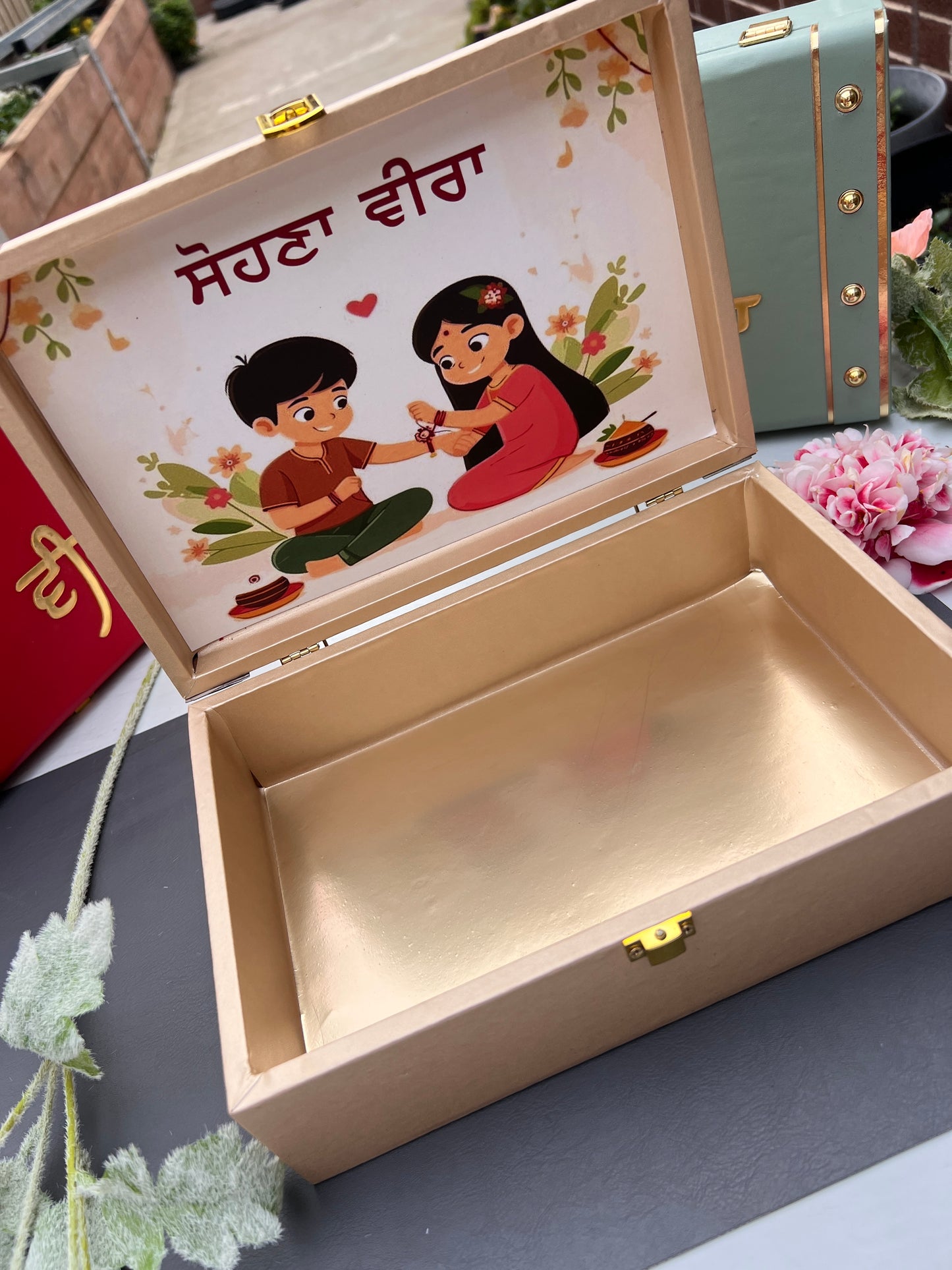 Premium Sohna veer Large size box ( empty)