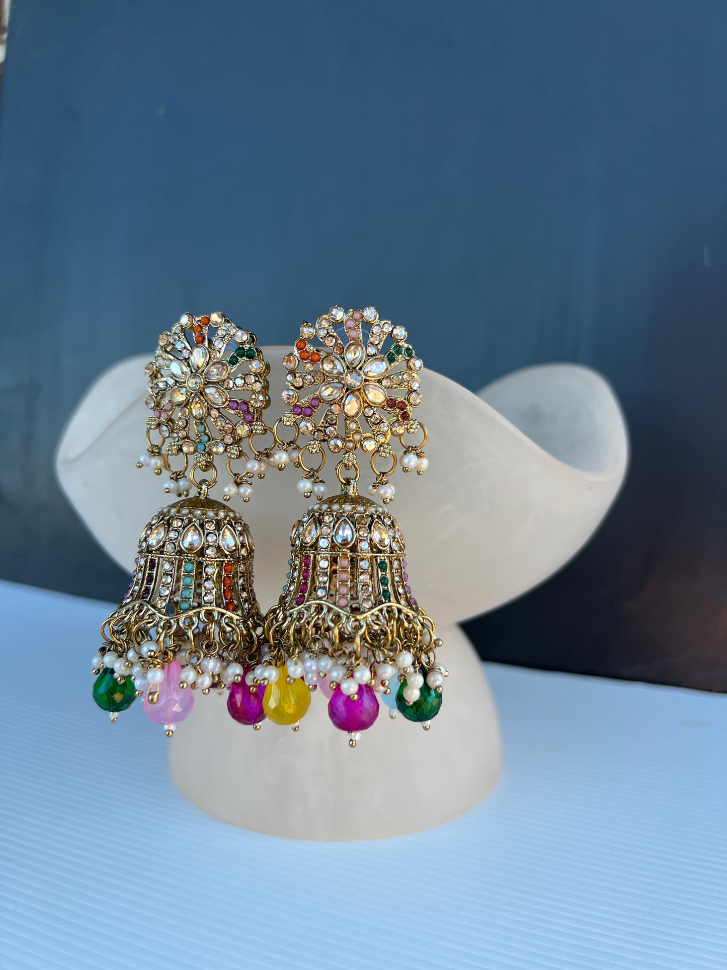 Mahira jhumka