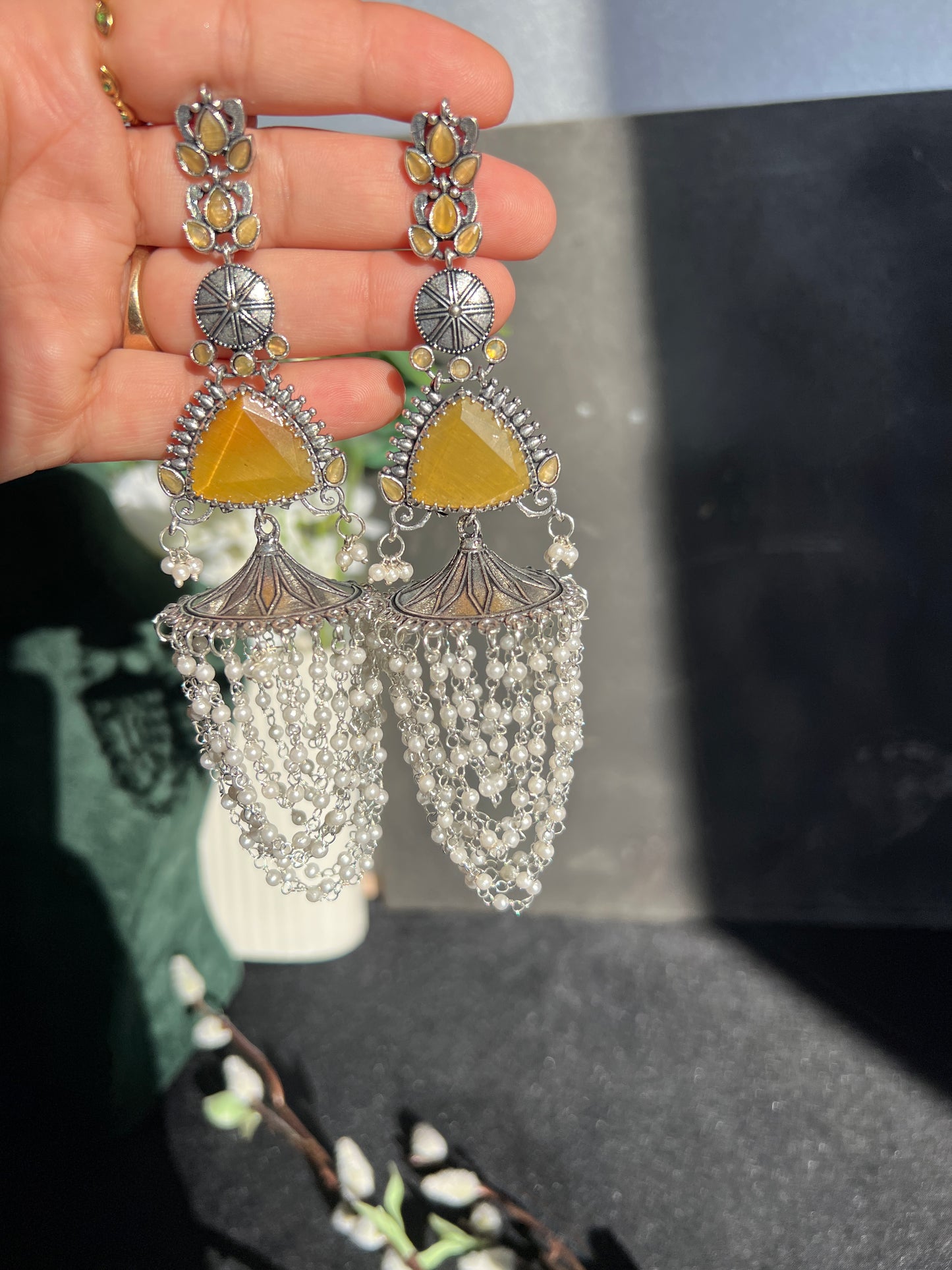 Hanvika brass earrings