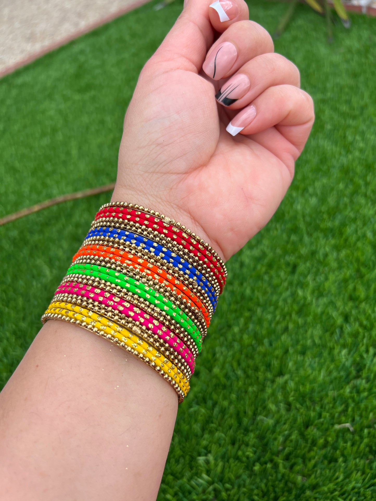 Multicoloured bangles set