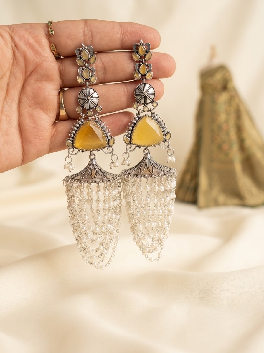Hanvika brass earrings