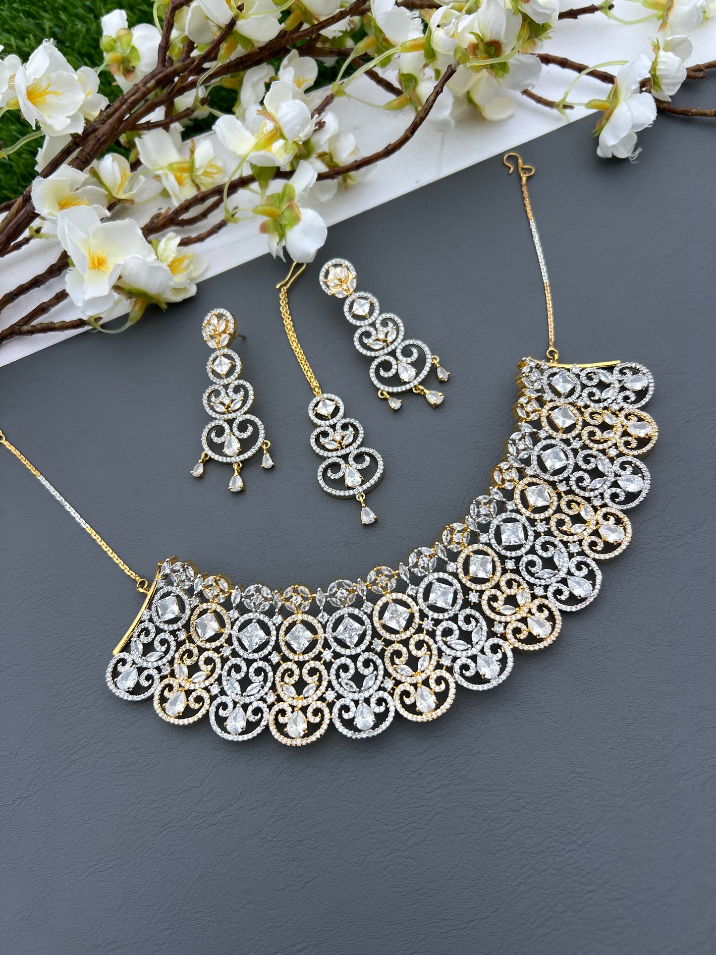Manira Ad necklace set