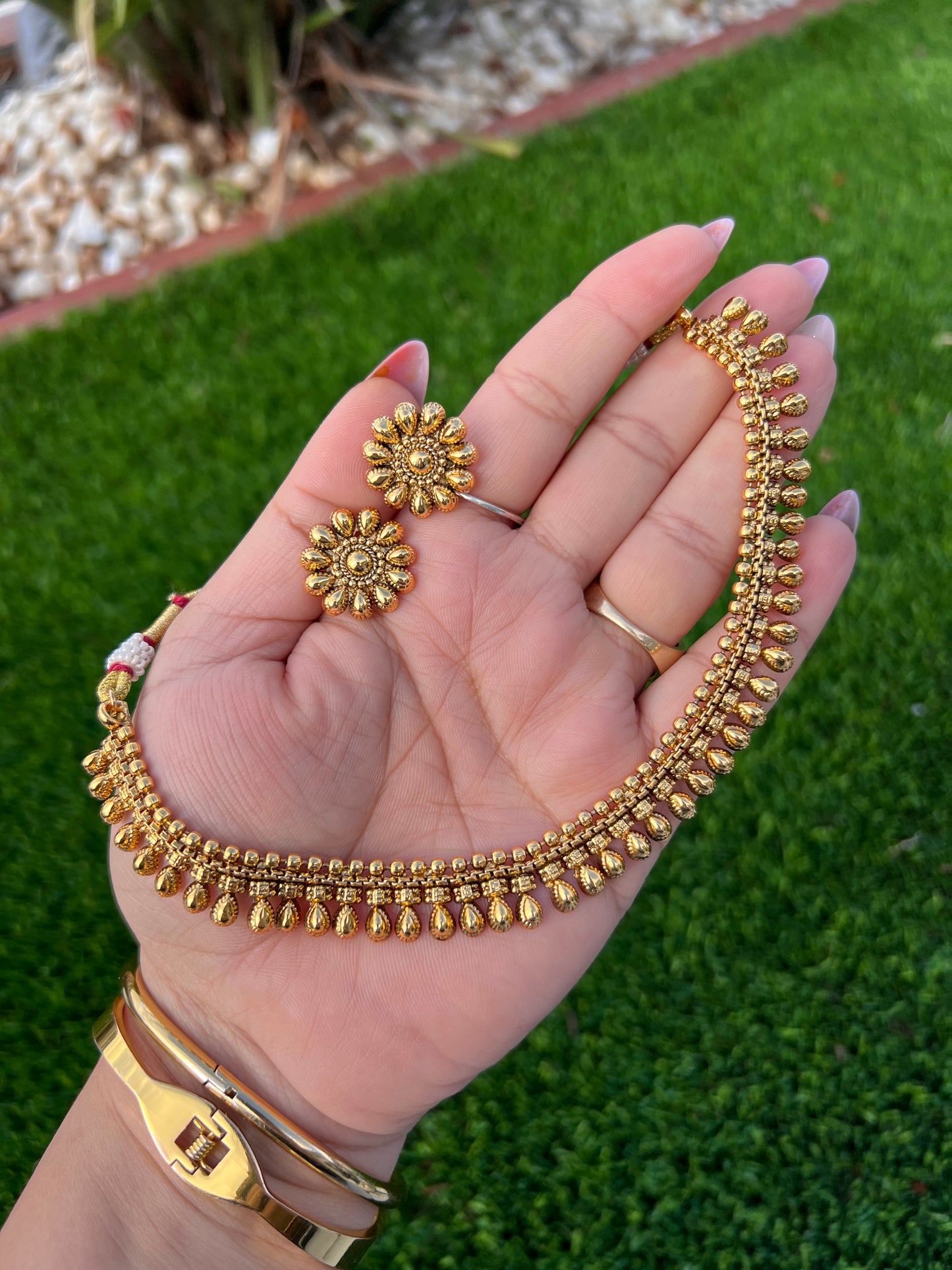 Shama gold plated necklace set