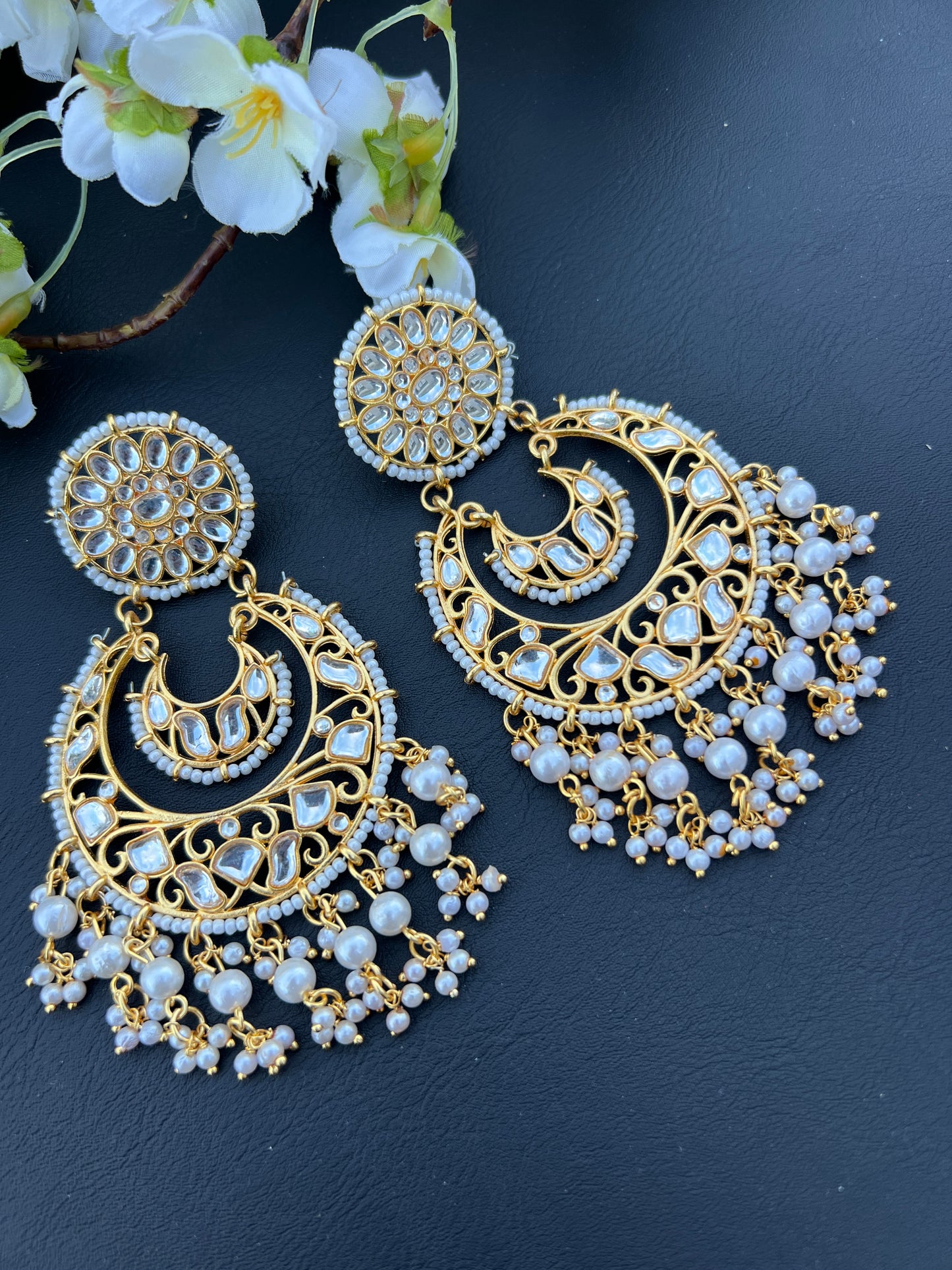 Pravya earrings