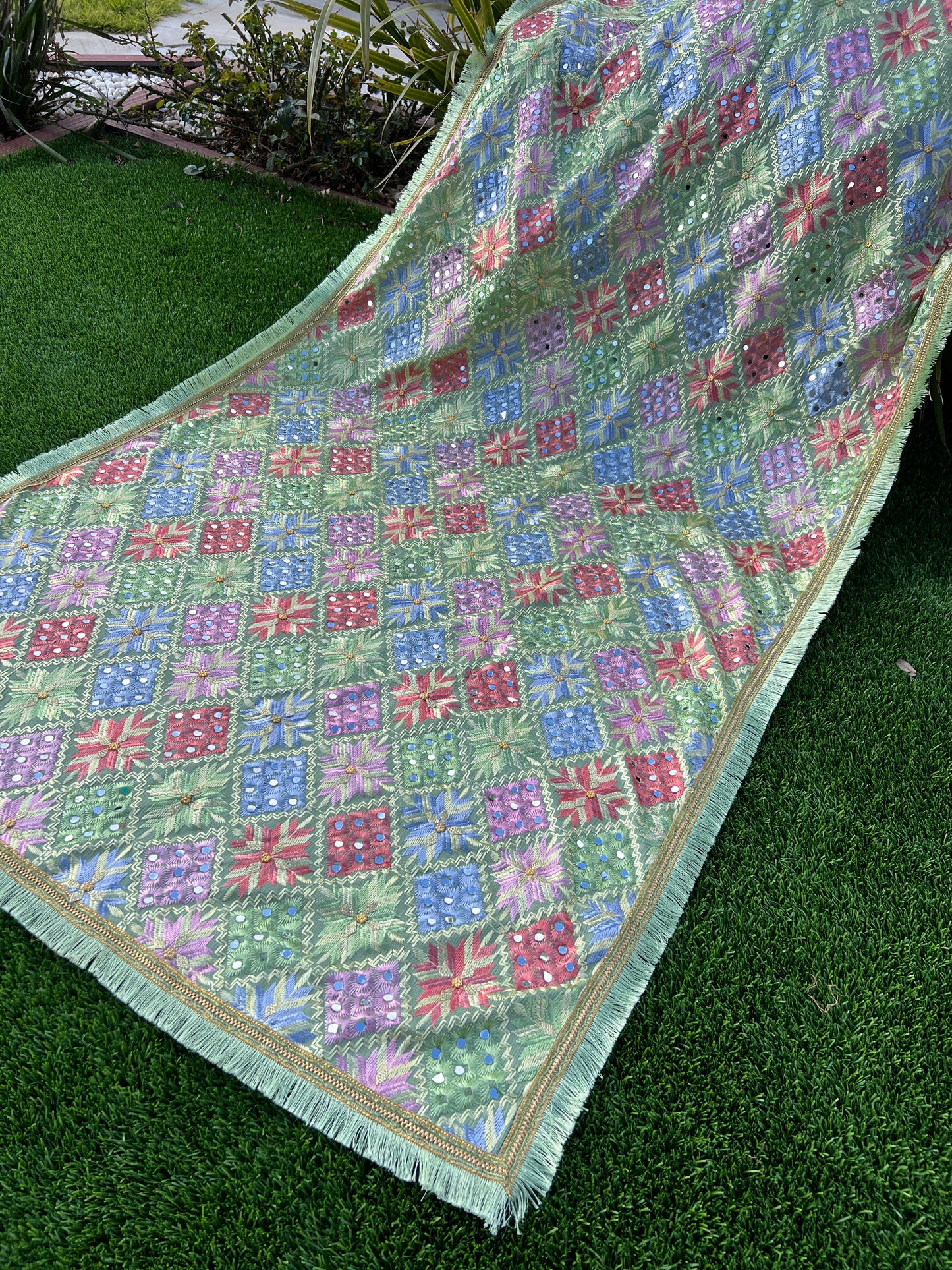 Kamya embroidered duppata