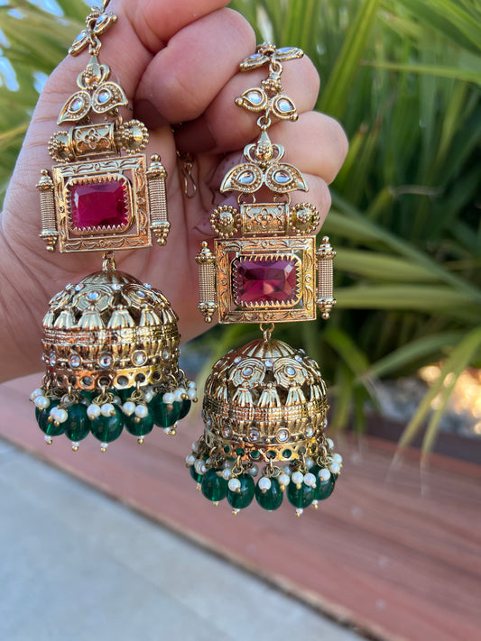 Himanshi oversized jhumka