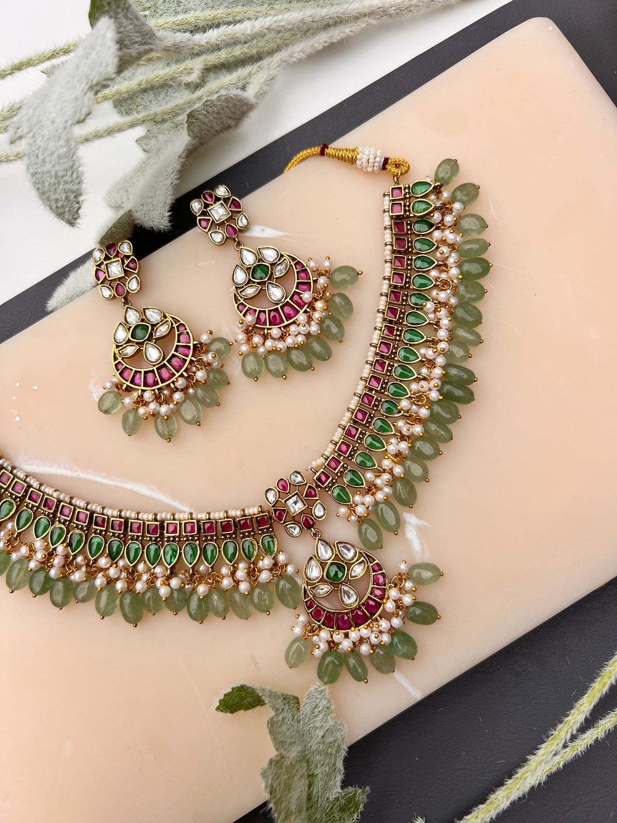 Juhi Victorian necklace set