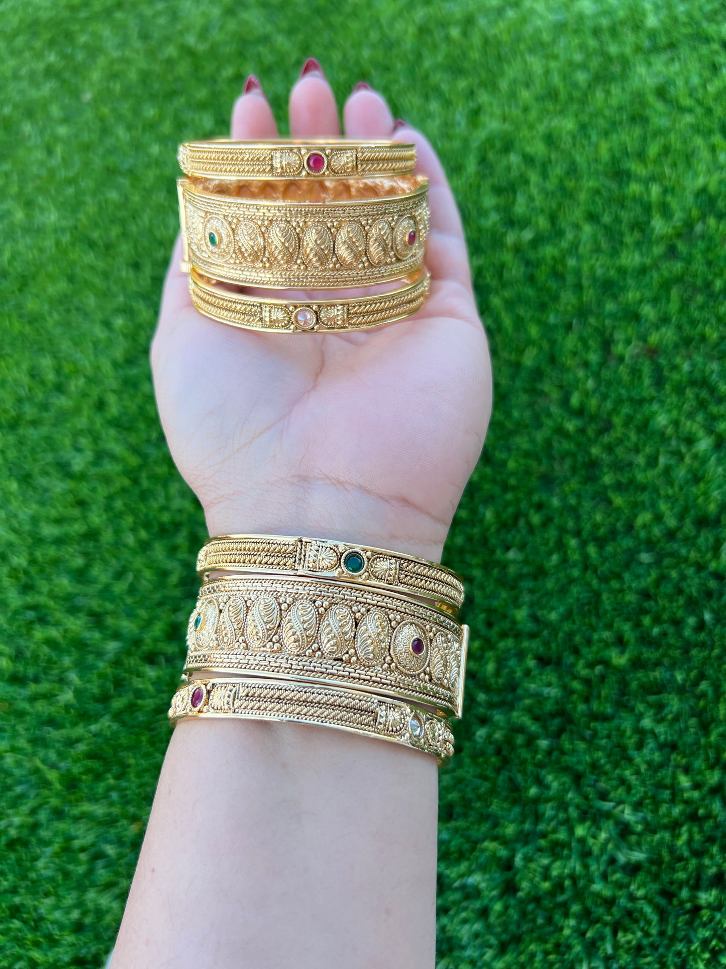 Prakruti bangles set