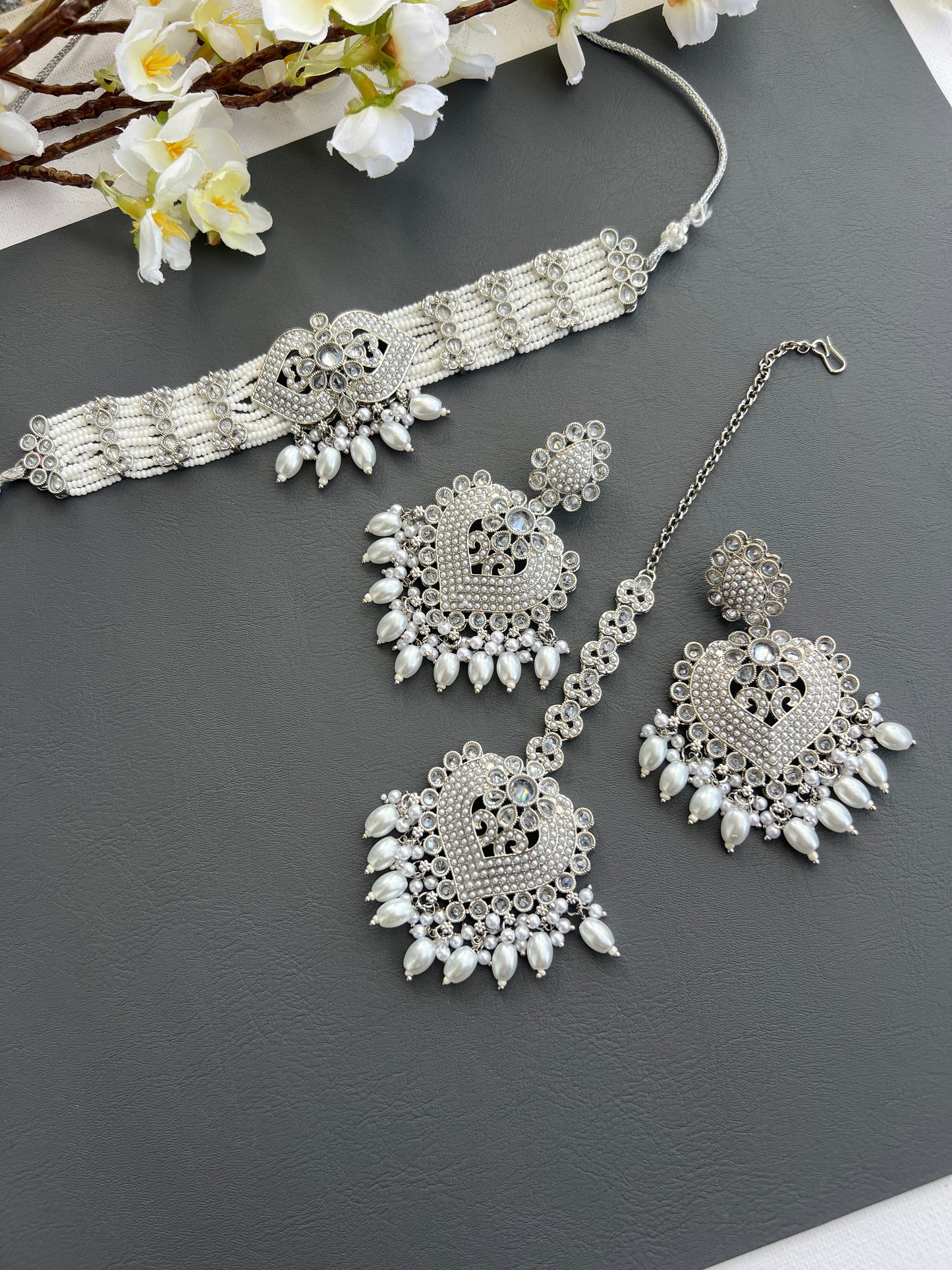 Miyana necklace set