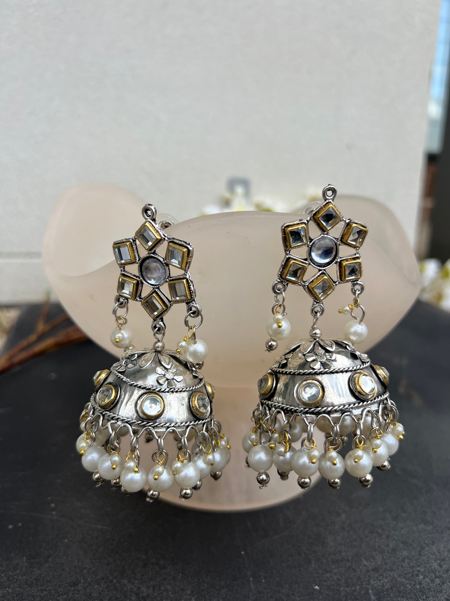 Pavitra jhumka