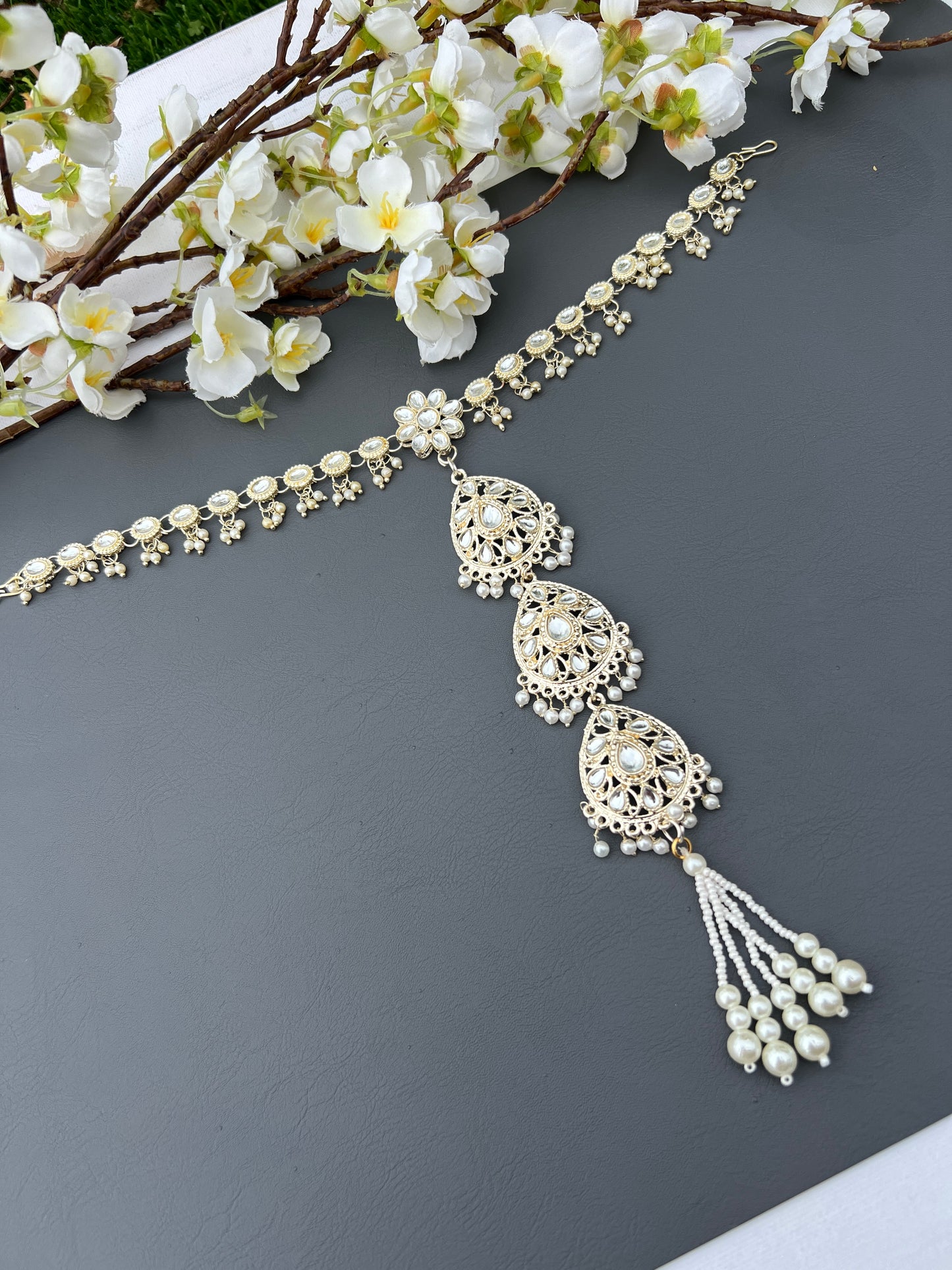 Amisha hair accessory