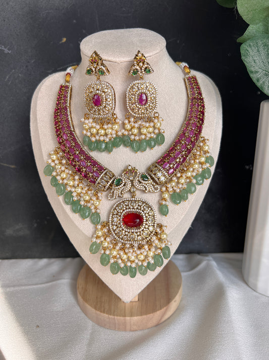 Simin necklace set