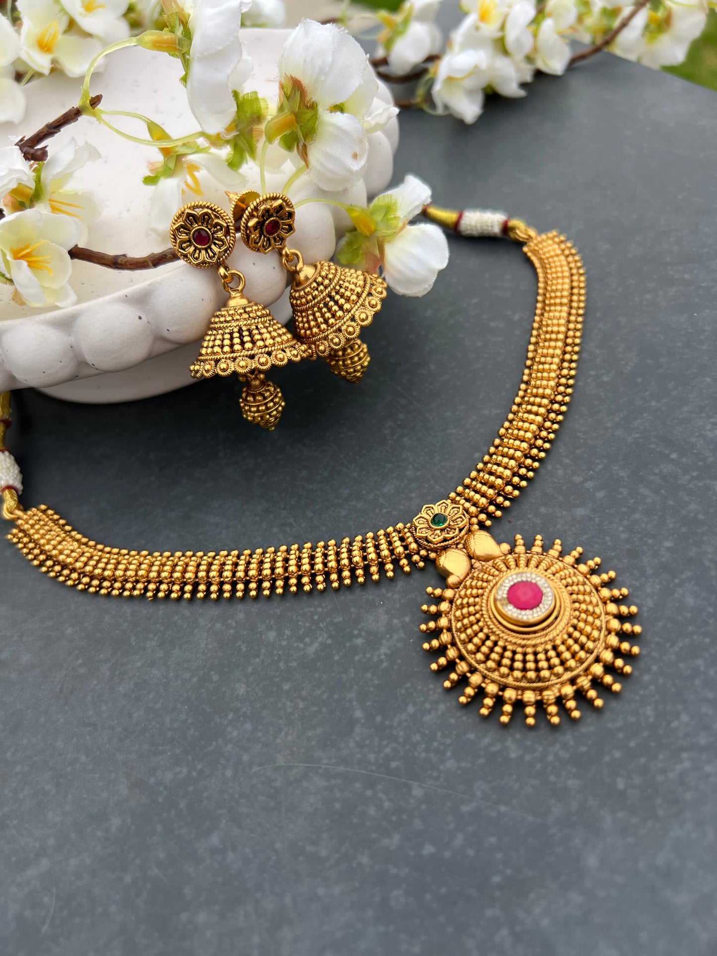 Aasha necklace set