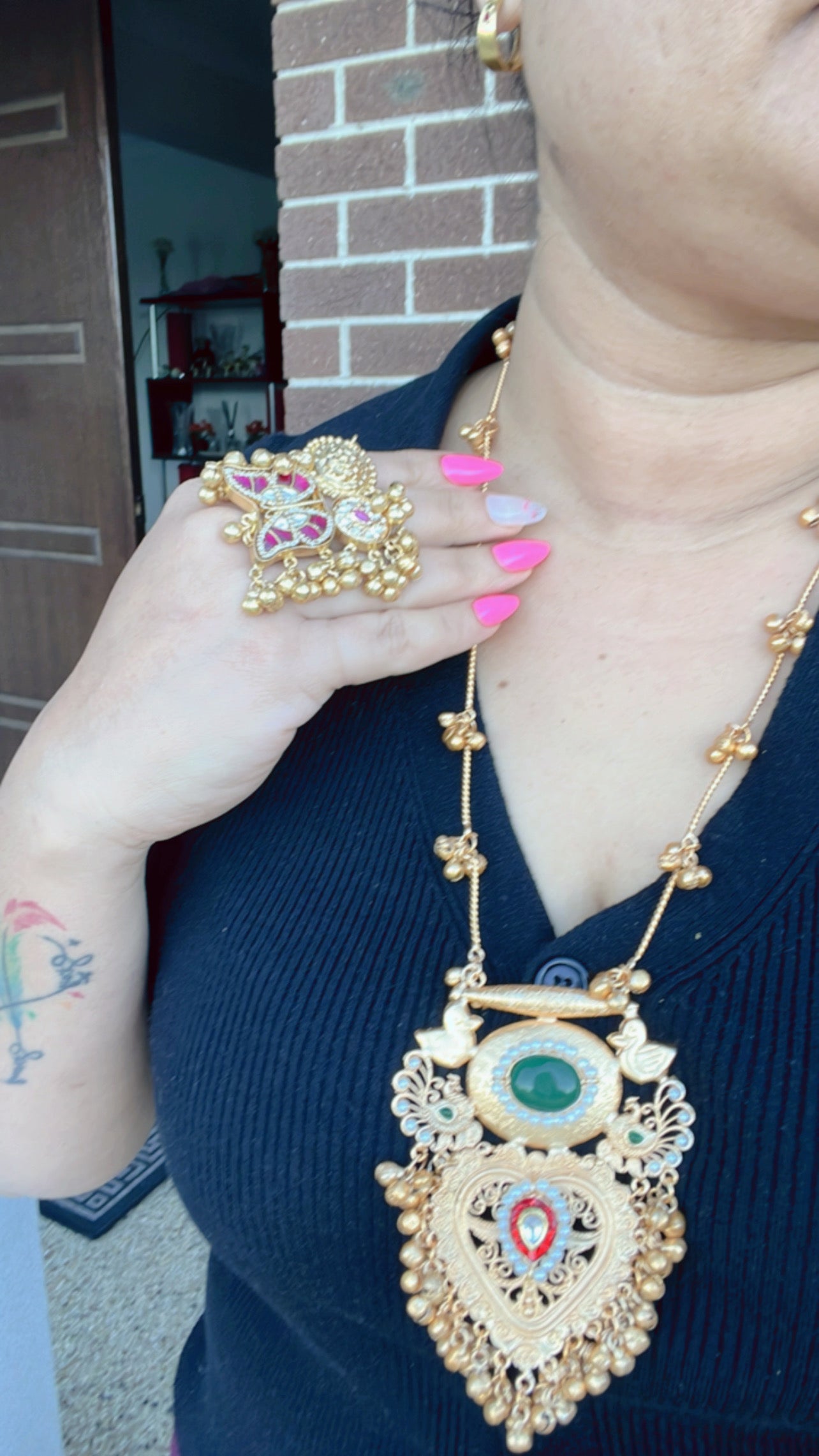 Nishvi long necklace