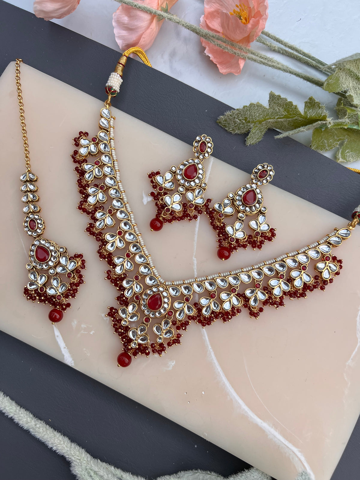 Hanvika kundan necklace set