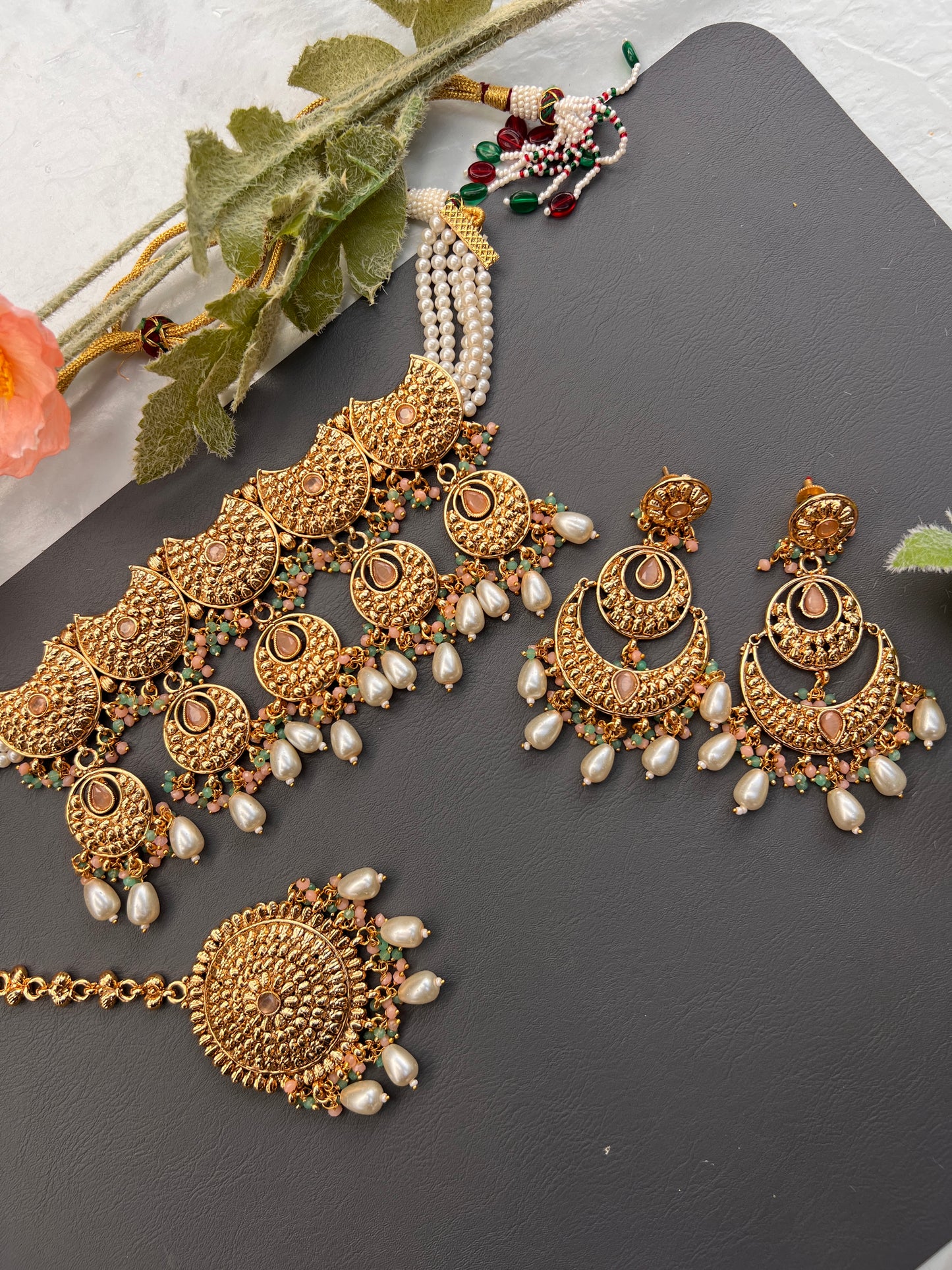 Amara necklace set