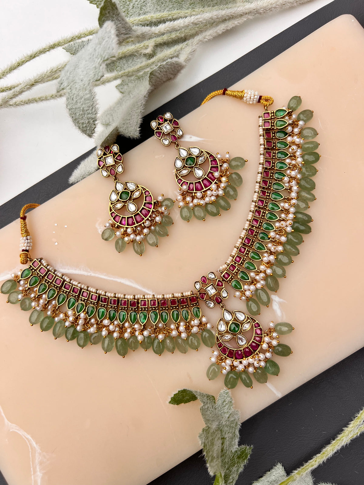 Juhi Victorian necklace set