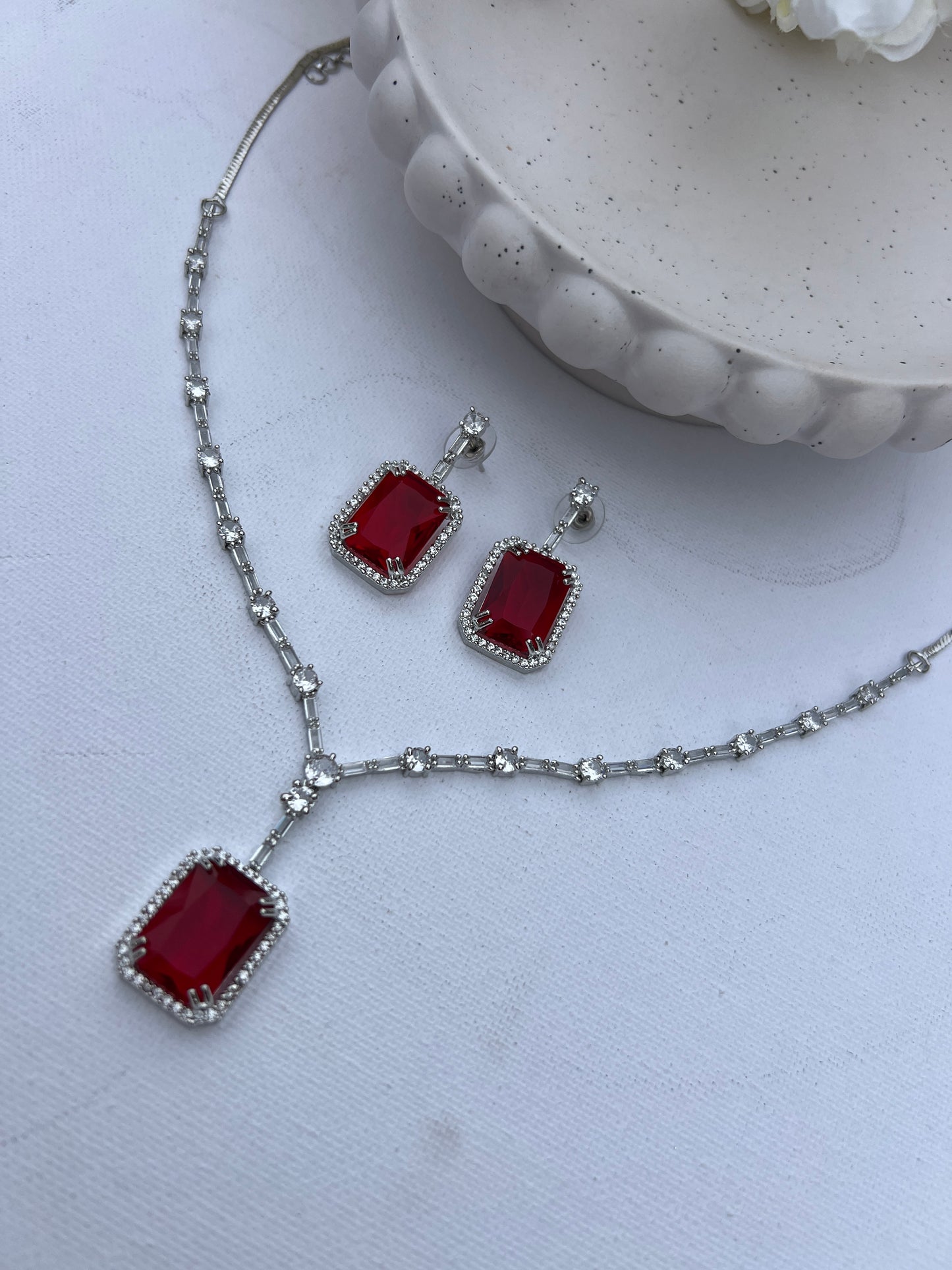 Kiana pendant necklace set
