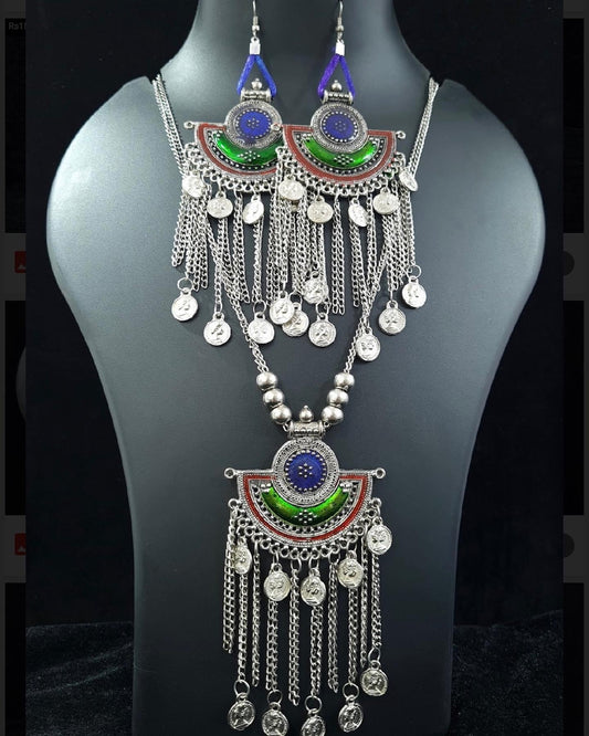 Raava necklace