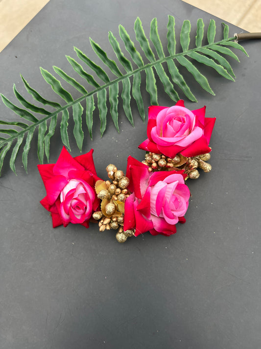 Flowers hair accessory