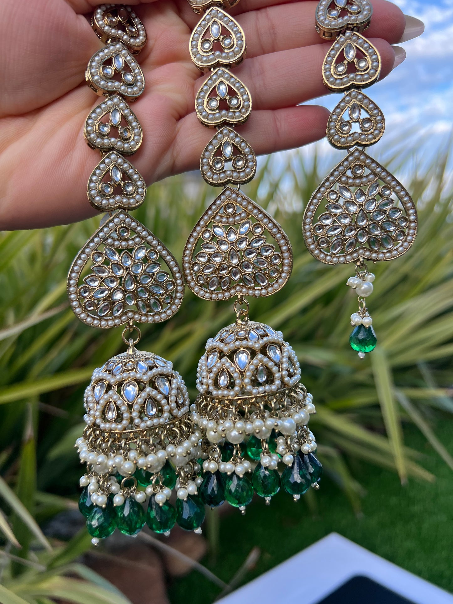Adaa oversize jhumka & tikka set