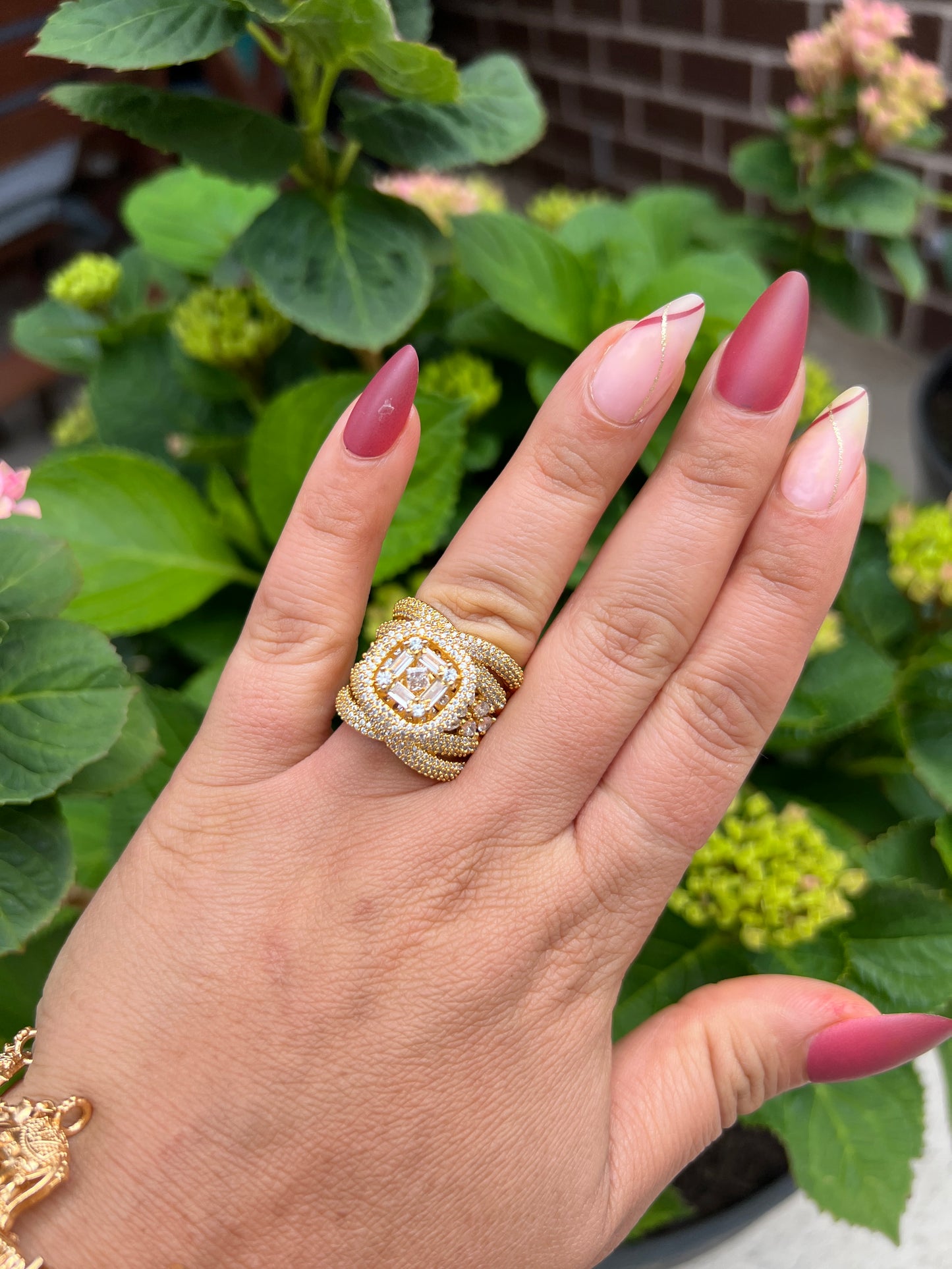 Laiza statement ring