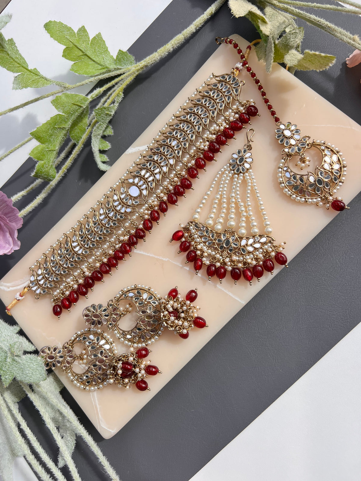 Amaya choker set