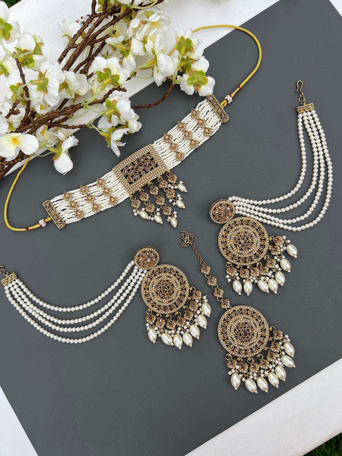 Mehreen necklace set