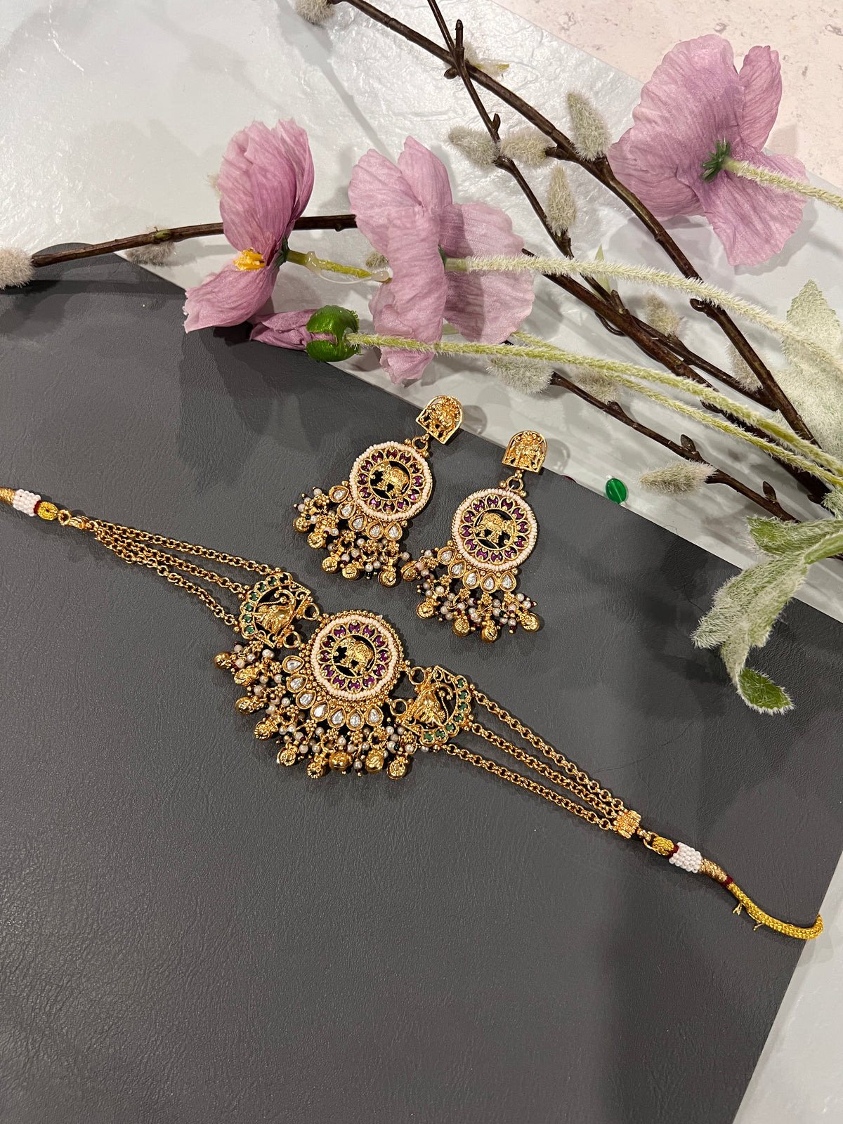 Aaria Heritage choker set