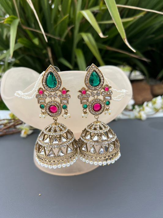 Mishti statement jhumka