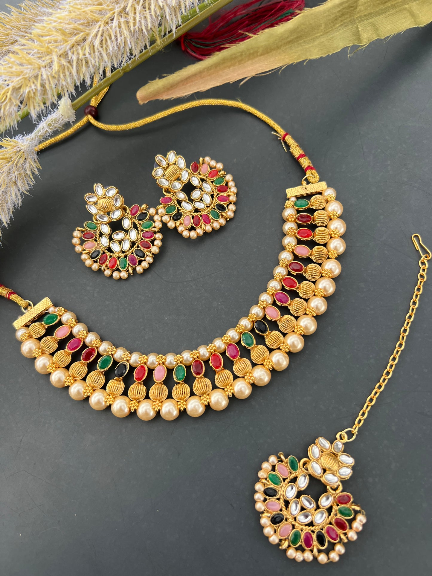 Shuchi necklace set