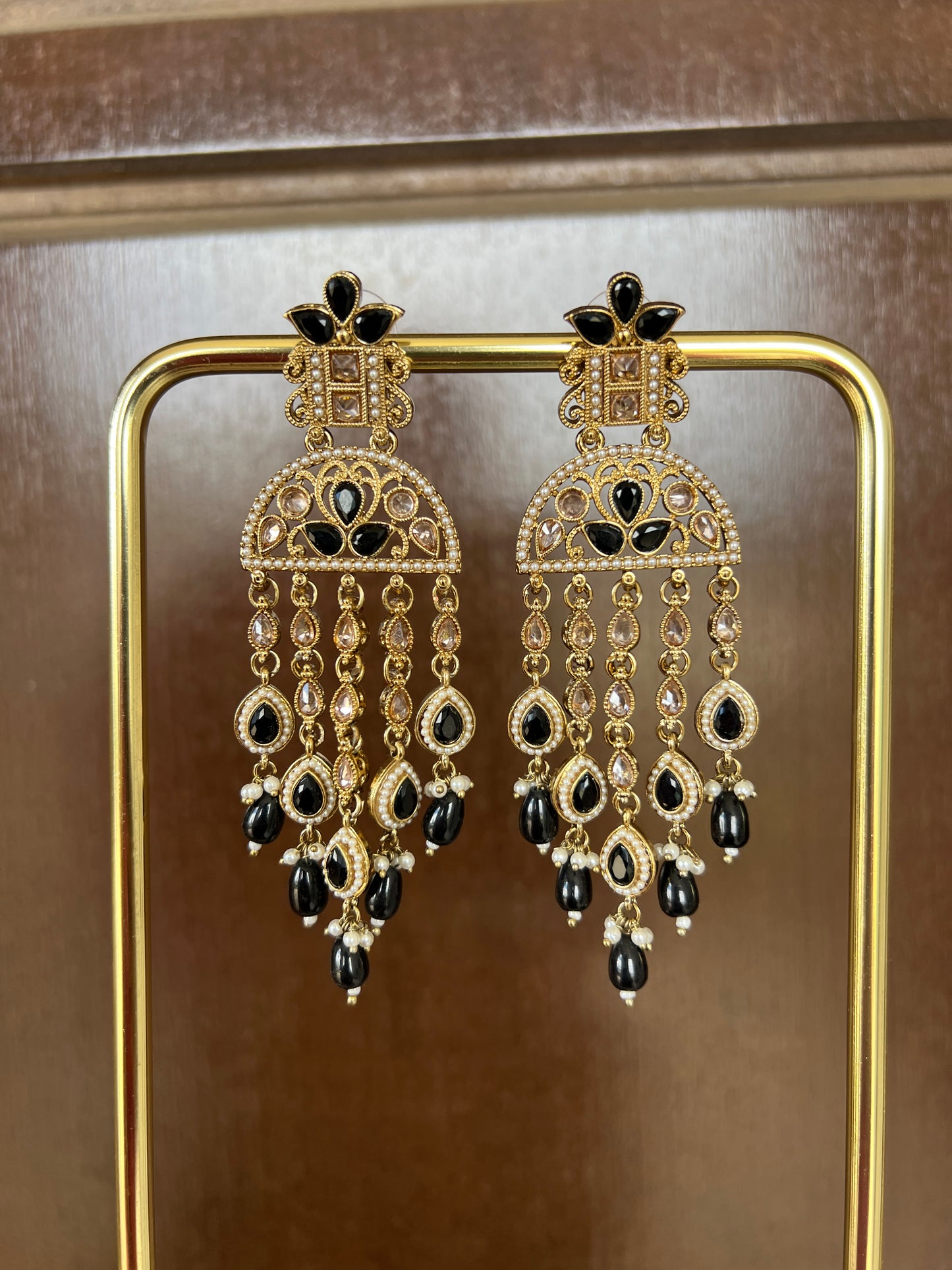 Amber black earrings