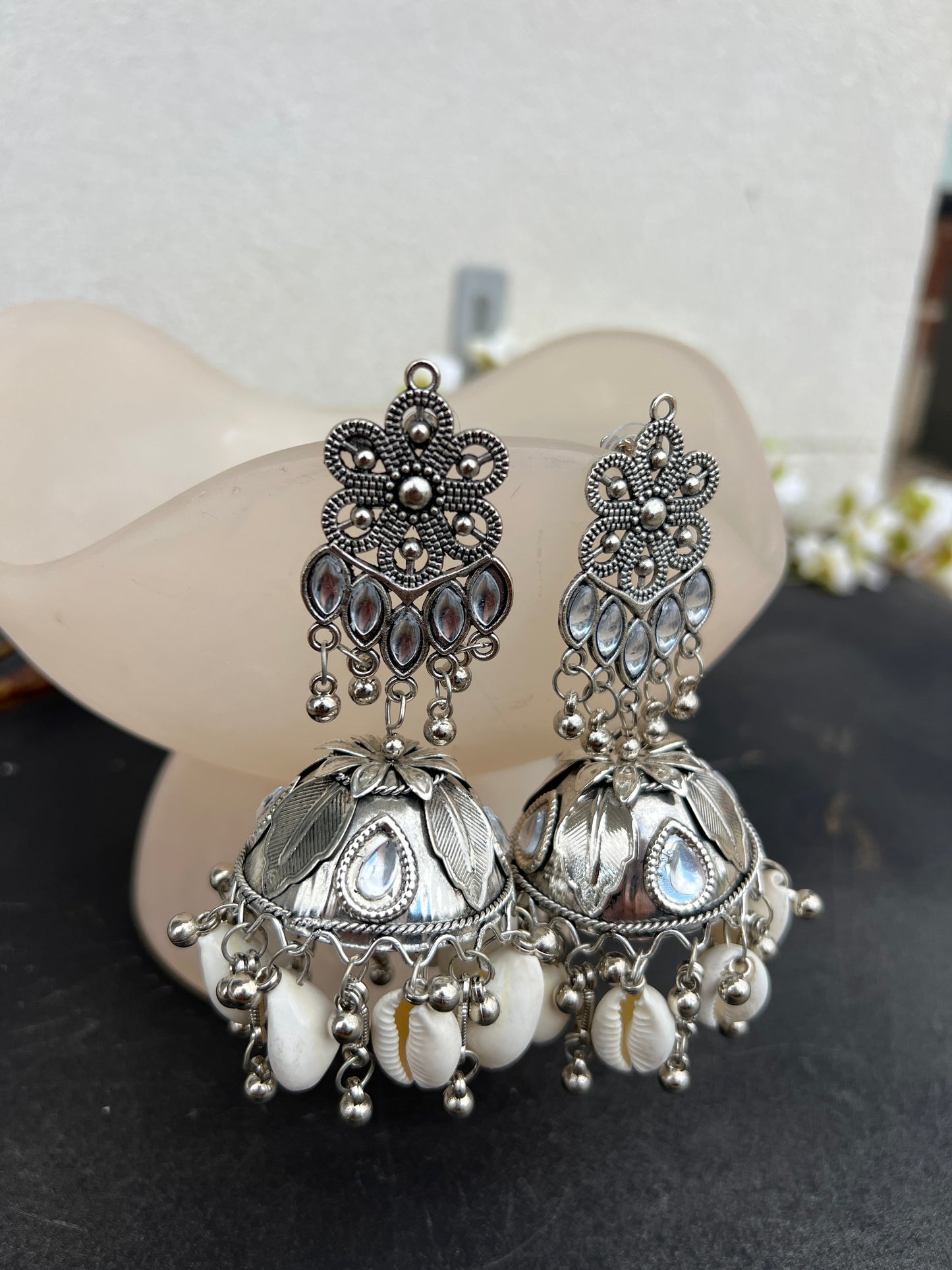 Meera jhumka