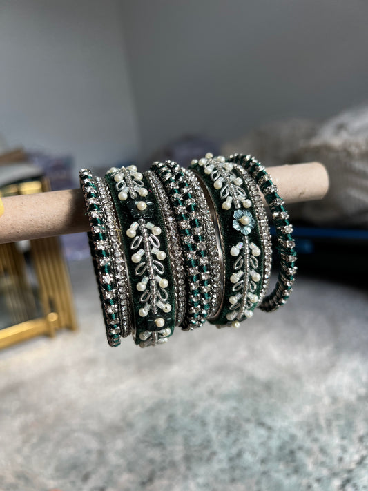 Savreen emerald green bangles