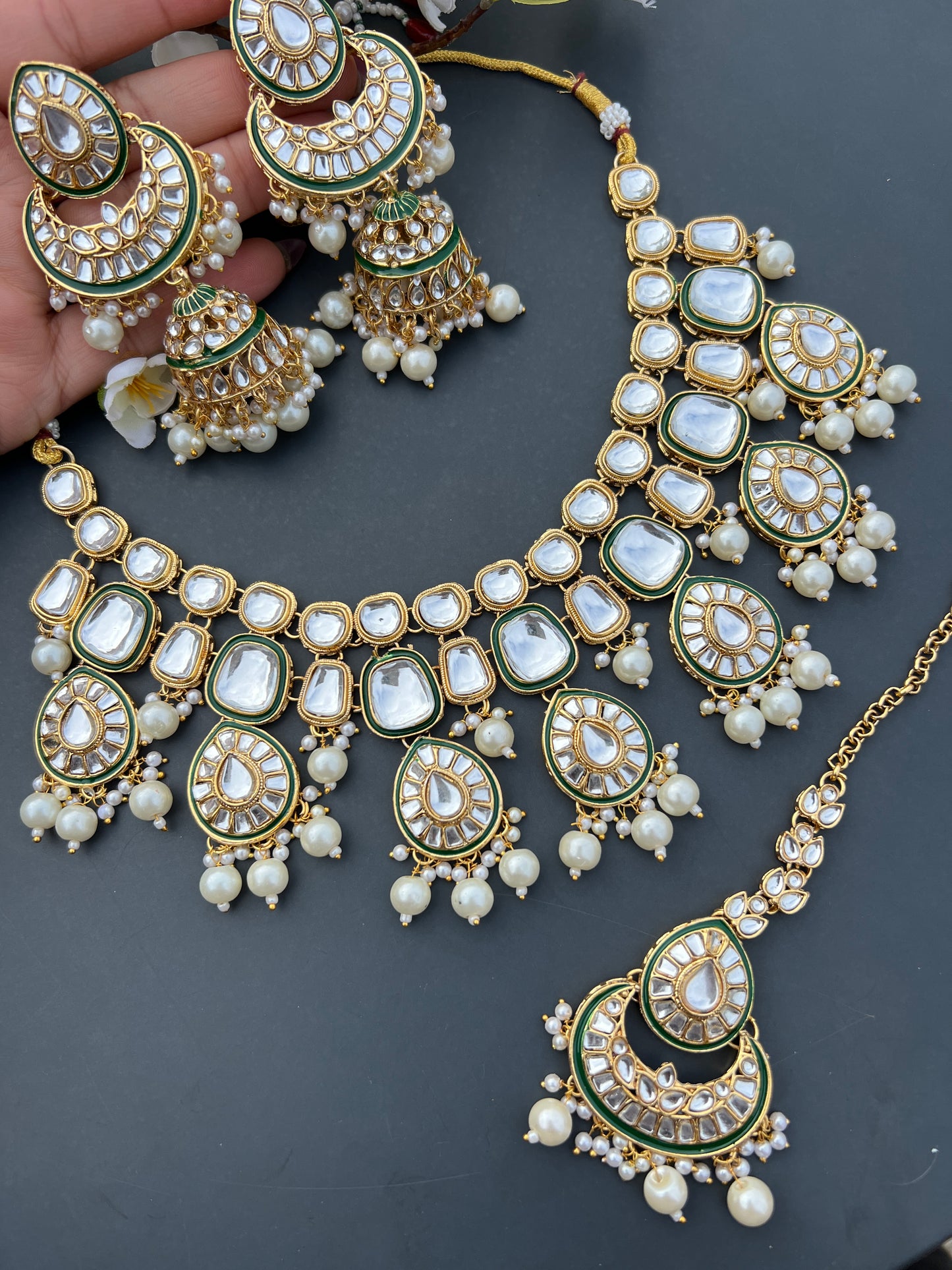 Vartika necklace set